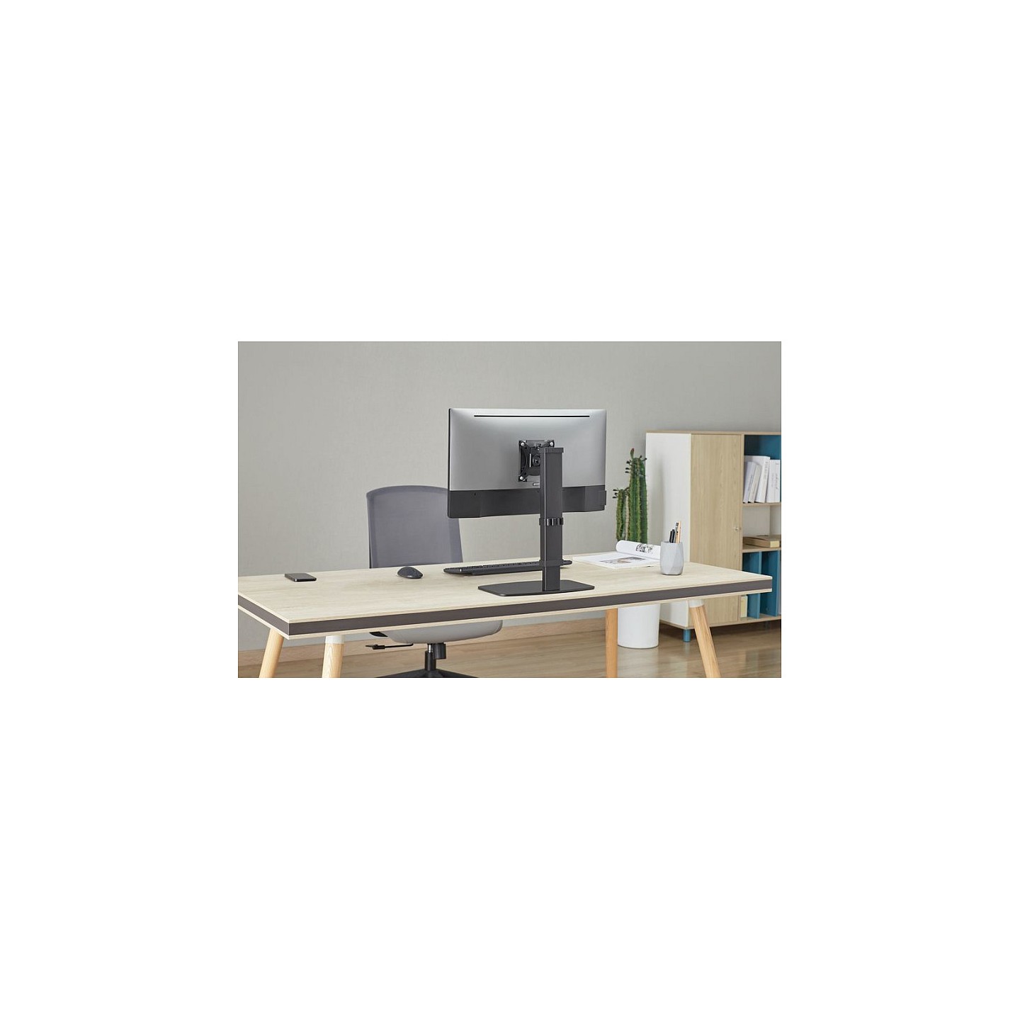 EQUIP 650126 17'-32' Freistehender Monitorständer — Buy in Cyprus with Fast Delivery