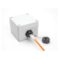 Delock LWL Einbaubuchse LC Duplex zu LC Duplex mit Verschlusskappe Singlemode IP68 staub- und wasserdicht