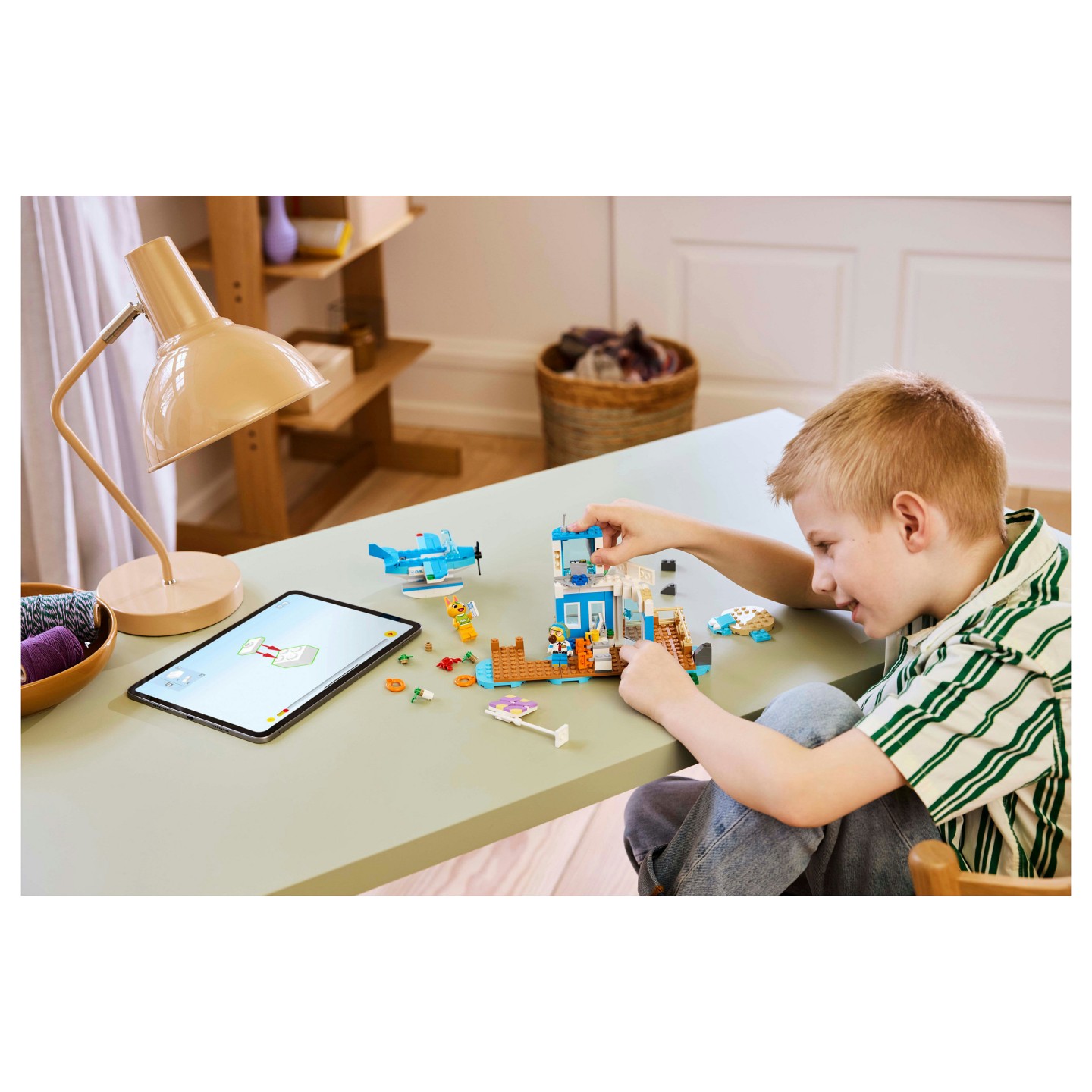 LEGO 77051 Animal Crossing Flieg mit Dodo Airlines — Buy in Cyprus with Fast Delivery