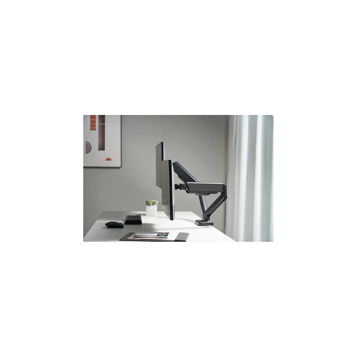 equipBefestigungskit fr 2 LCD-Displays 33 - 68.6cm (13' - 27') Tischmontage — Buy in Cyprus with Fast Delivery