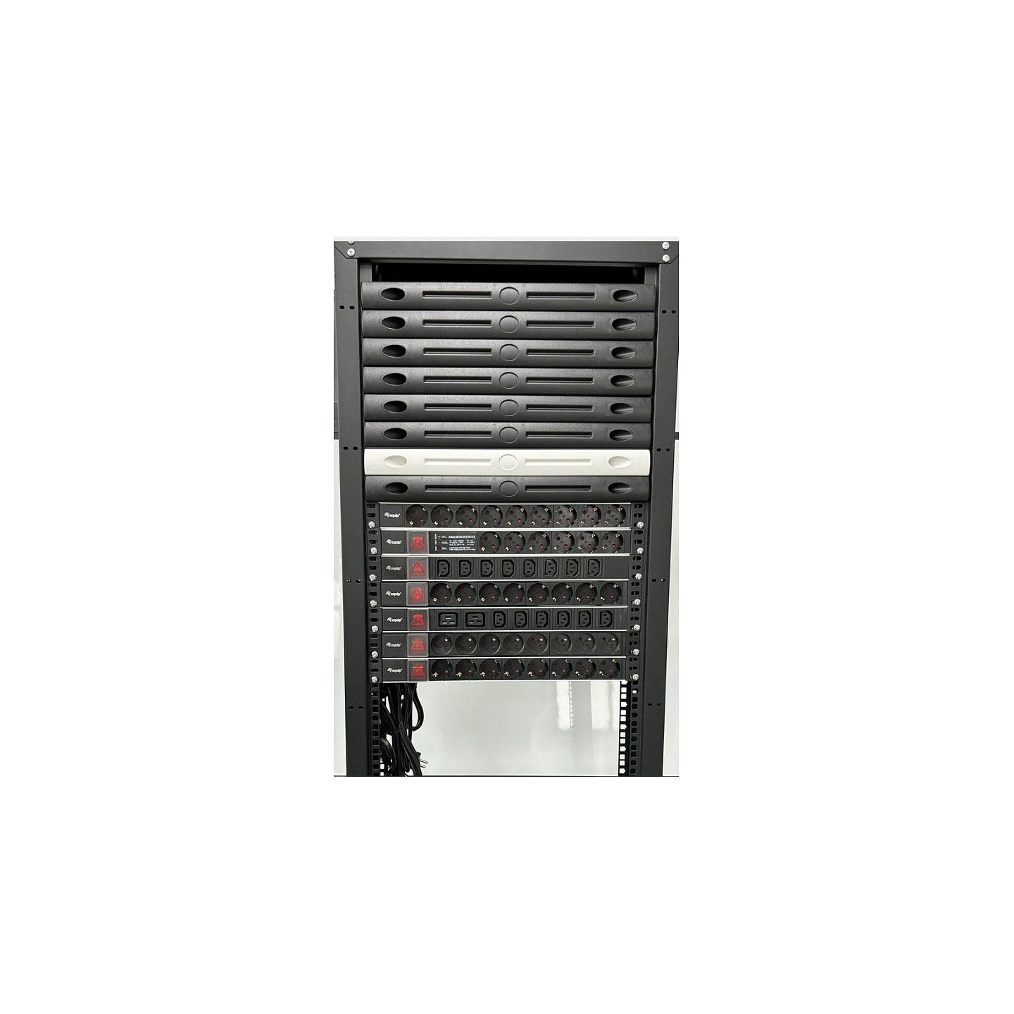 Equip Steckdosenleiste 1U 6xIEC C19. Ein u. Ausschalter sw — Buy in Cyprus with Fast Delivery