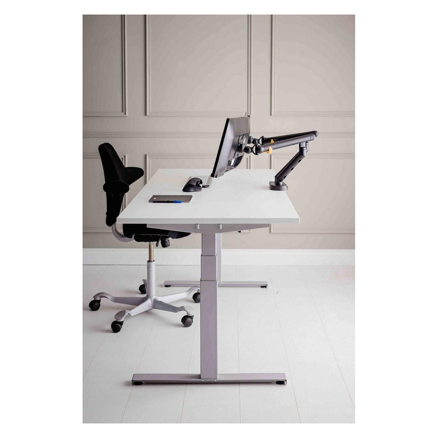 BNEBFDDG BAKKER BE Flexible Monitorarm — Buy in Cyprus with Fast Delivery