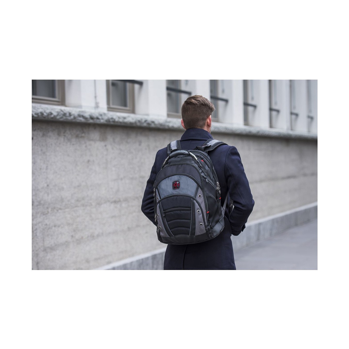 WENGER Synergy Notebook Rucksack fuer 35.8 bis 39.6cm 14.1 bis 15.6Zoll Tablet. Laptop schwarz grau