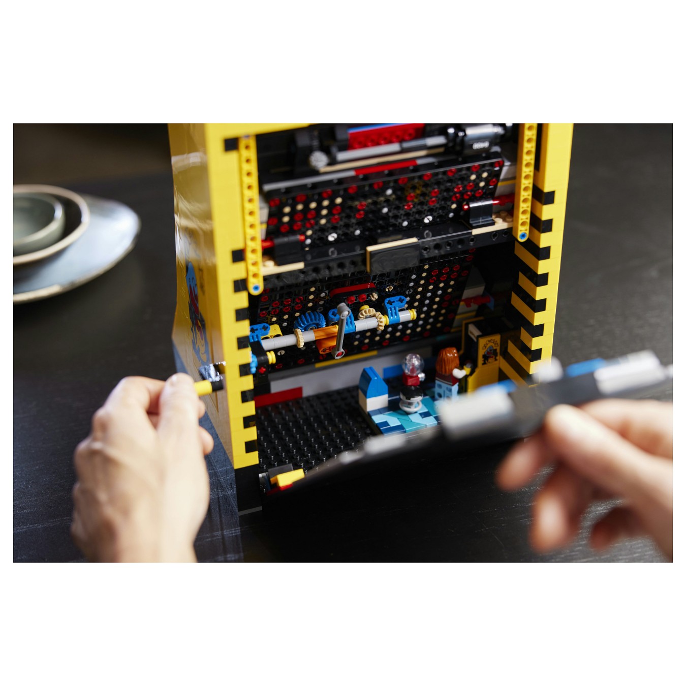 Buy LEGO Icons PAC-MAN Spielautomat 10323 in Cyprus, Nicosia, Limassol, Larnaka, Pafos