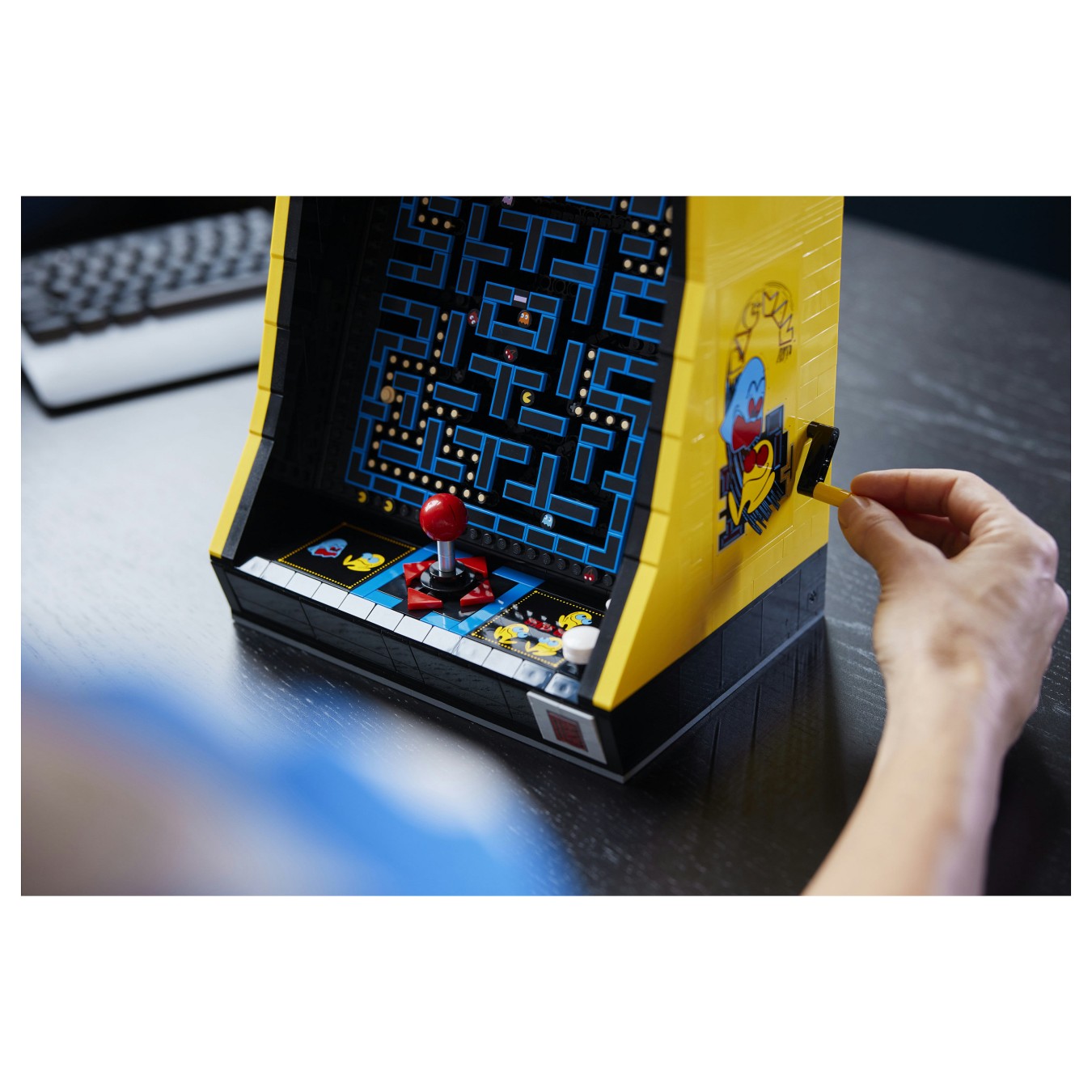 Buy LEGO Icons PAC-MAN Spielautomat 10323 in Cyprus, Nicosia, Limassol, Larnaka, Pafos