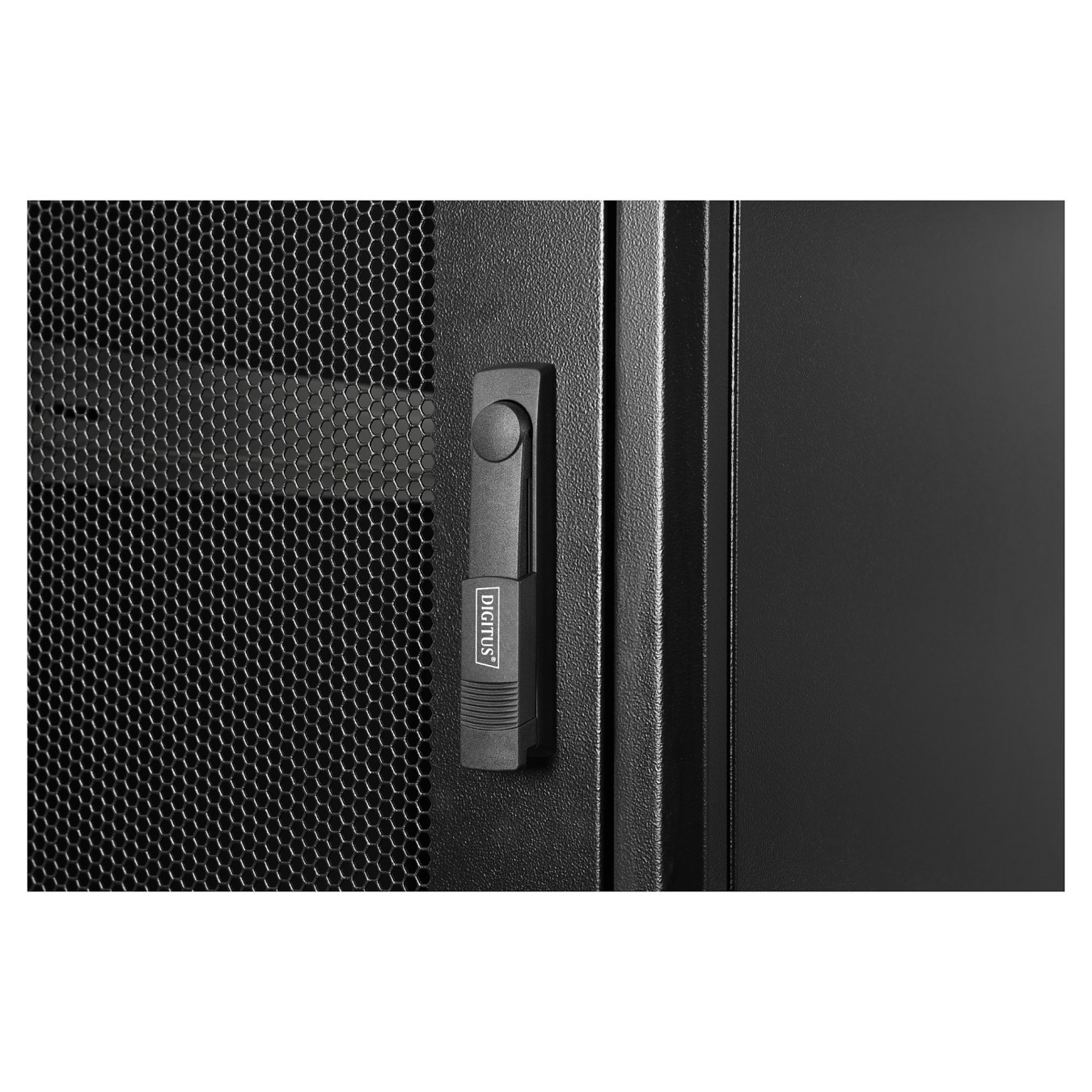 Buy 26HE Serverschrank Unique Server-N 1342x600x1000mm sw. in Cyprus, Nicosia, Limassol, Larnaka, Pafos