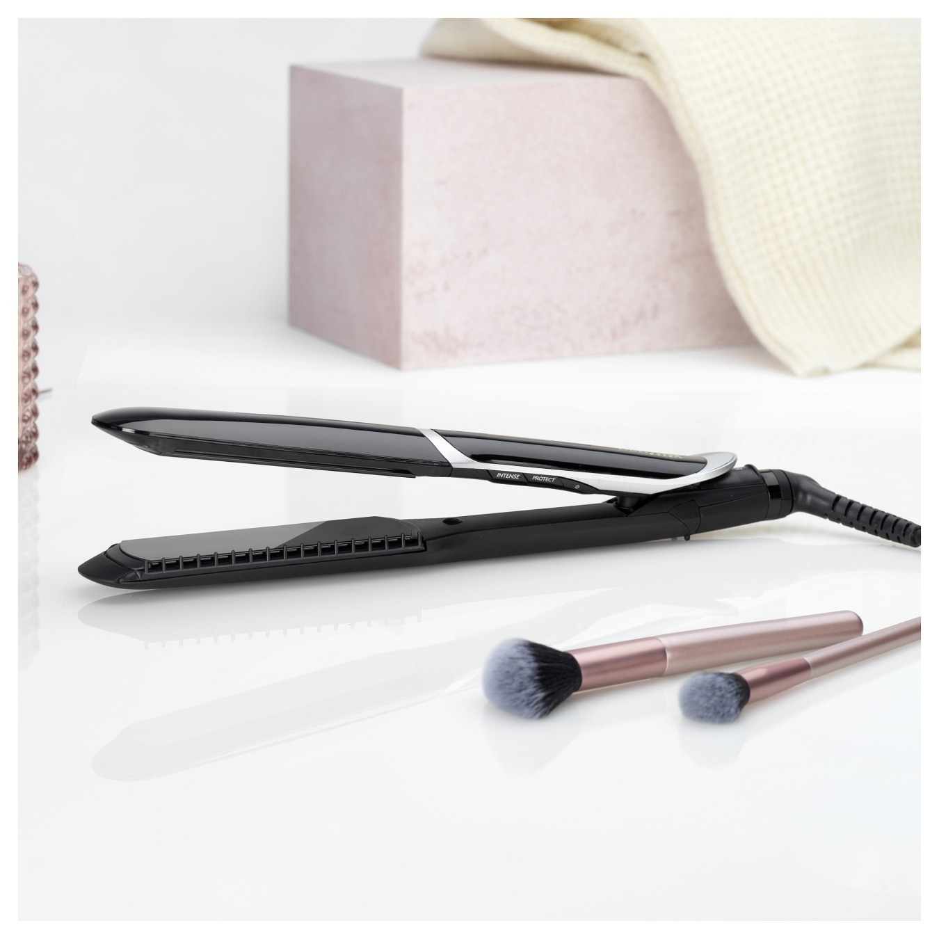 Buy BaByliss ST397E Sleek Control Wide Glätteisen mit Ionen-Technologie in Cyprus, Nicosia, Limassol, Larnaka, Pafos