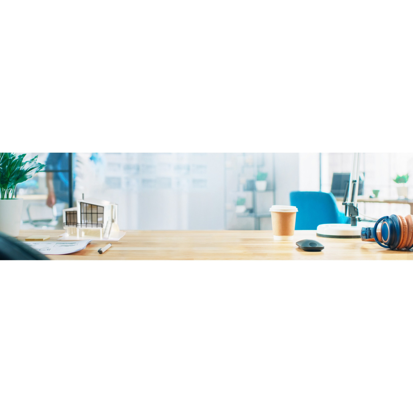 AOC Pro-line 24P2QM - 23.8" FHD VA Monitor, 75Hz 4ms, DP/HDMI/DVI/VGA, USB 3.2 Hub, Speakers, Pivot - Black