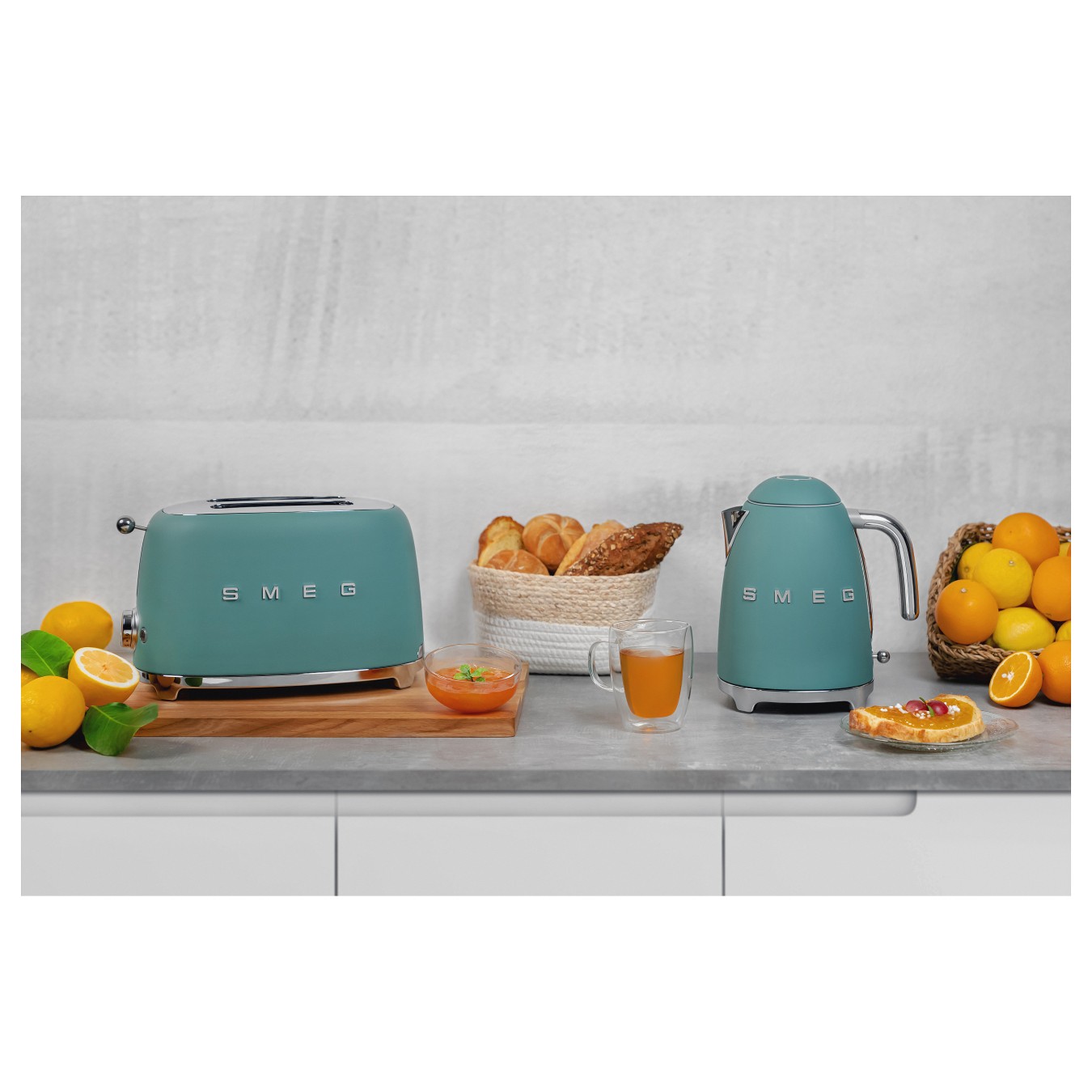 Buy SMEG KLF03EGMEU Wasserkocher Smaragdgrün, sthetik im Stil der 50er Jahre in Cyprus, Nicosia, Limassol, Larnaka, Pafos