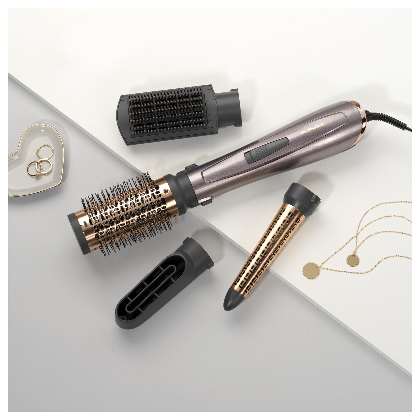 Buy Babyliss AS136E Air Style 1000 Warmluftbürste mit Ionen-Technologie in Cyprus, Nicosia, Limassol, Larnaka, Pafos