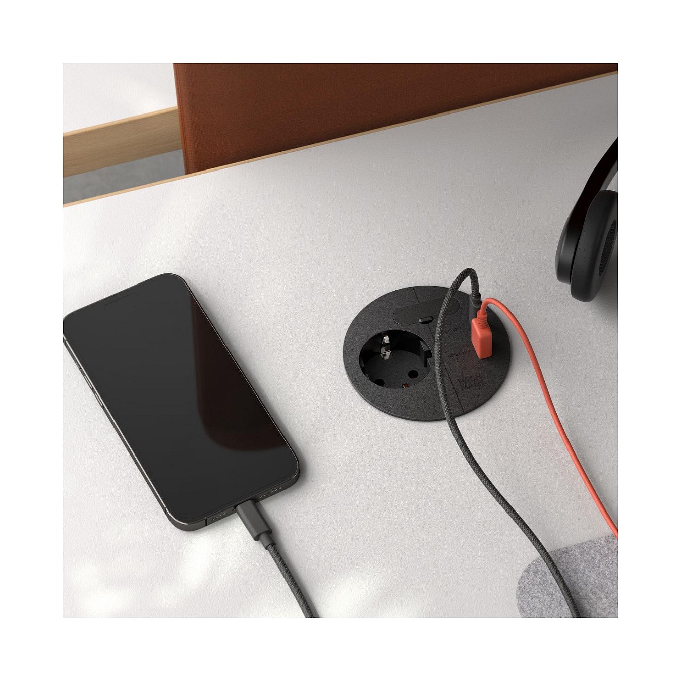 Buy BACHMANN LOOP IN CHARGE CEE7 3 USB-A C 22W, Zuleitung 2,0m H05VV-F3G1,5mm Durchfrg. in Cyprus, Nicosia, Limassol, Larnaka, P