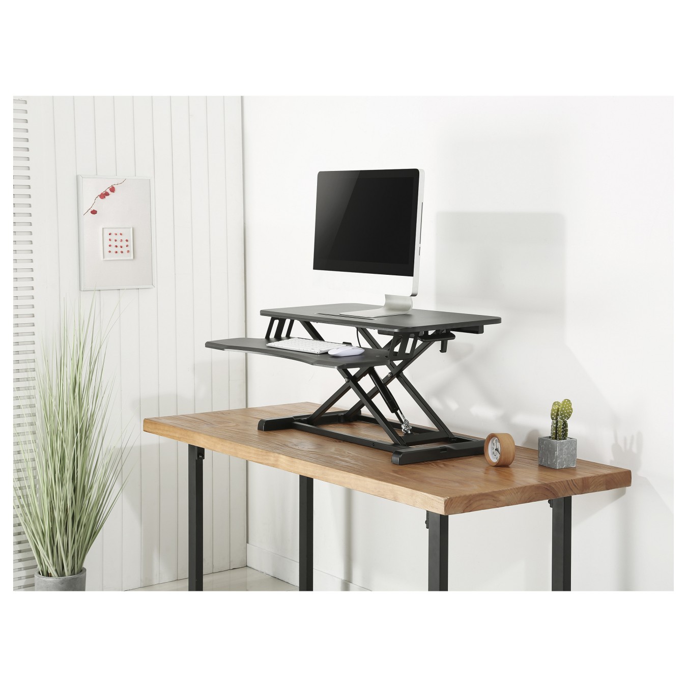 Buy Equip Monitortisch mit Sitz-Stehbankerhöhung 15Kg sw in Cyprus, Nicosia, Limassol, Larnaka, Pafos