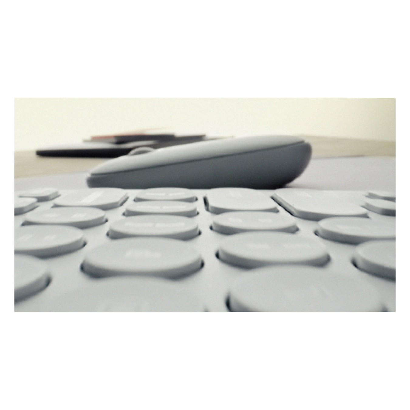 Buy Logitech K380 Pebble Keys2 Bluetooth black QWERTZ DE in Cyprus, Nicosia, Limassol, Larnaka, Pafos