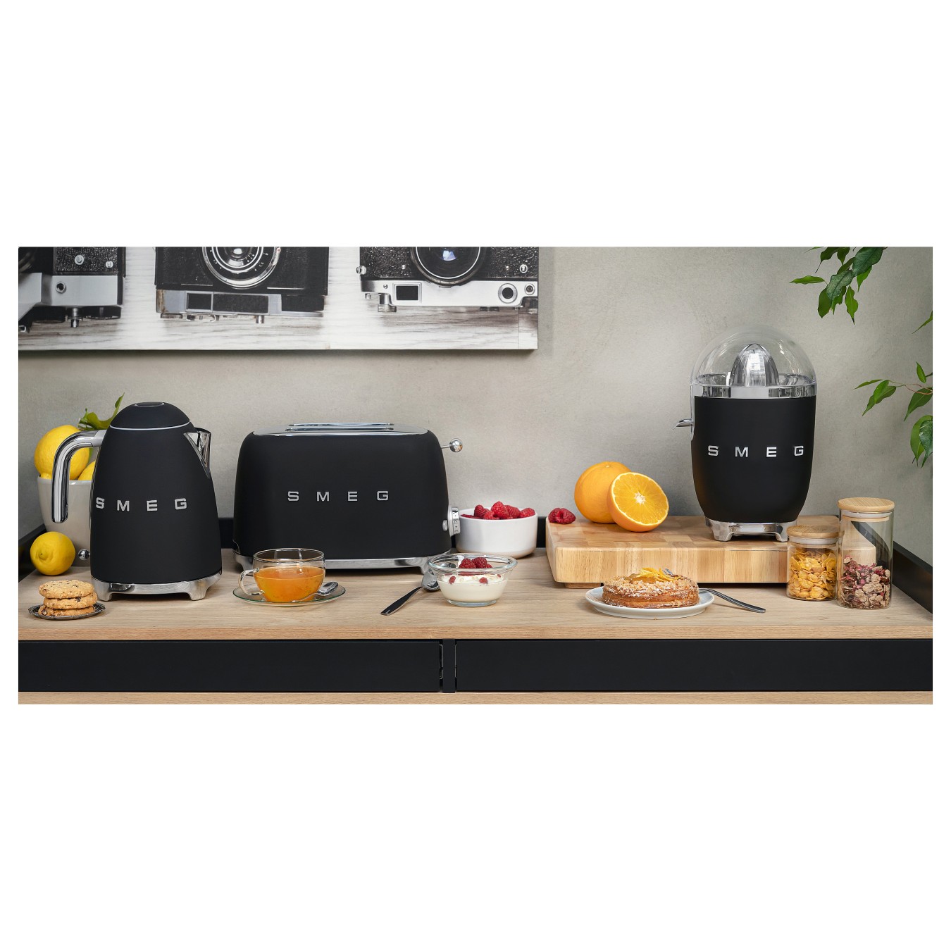 Buy SMEG KLF03BLMEU Wasserkocher matt Schwarz in Cyprus, Nicosia, Limassol, Larnaka, Pafos