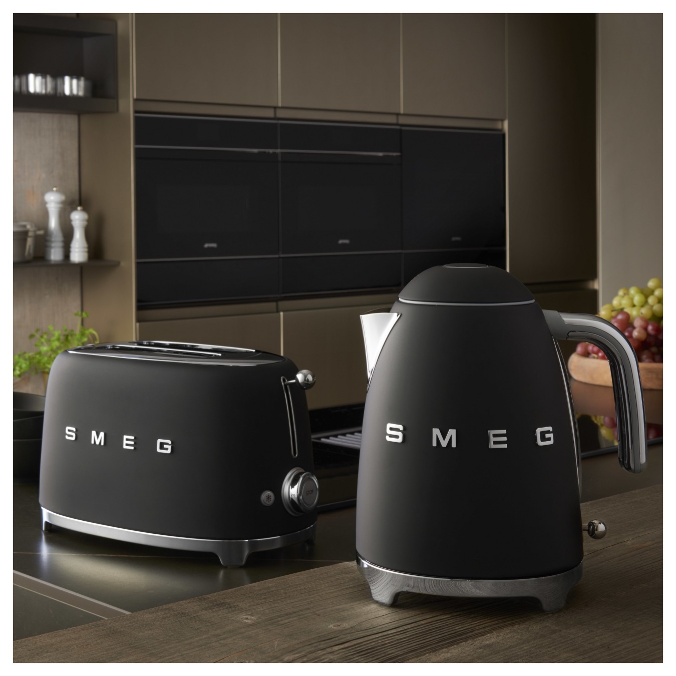 Buy SMEG KLF03BLMEU Wasserkocher matt Schwarz in Cyprus, Nicosia, Limassol, Larnaka, Pafos