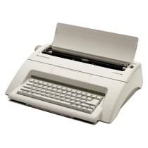 Buy Olympia Schreibmaschine Carrera de luxe in Cyprus, Nicosia, Limassol, Larnaka, Pafos
