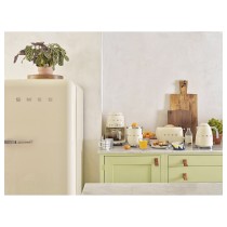 Buy SMEG Filter-Kaffeemaschine 50s Style DCF02CREU, creme in Cyprus, Nicosia, Limassol, Larnaka, Pafos