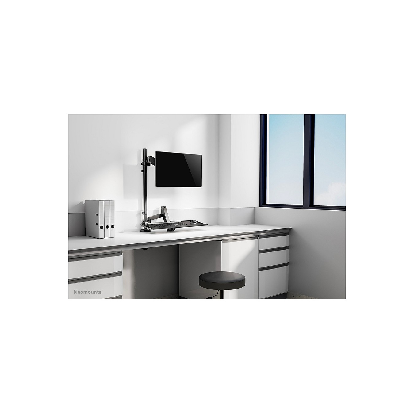 Buy Neomounts DS90-325BL1 höhenverstellbarer, tischmontierter Arbeitsplatz für 17-32' Bildschirme - Schwarz in Cyprus, Nicosia, 