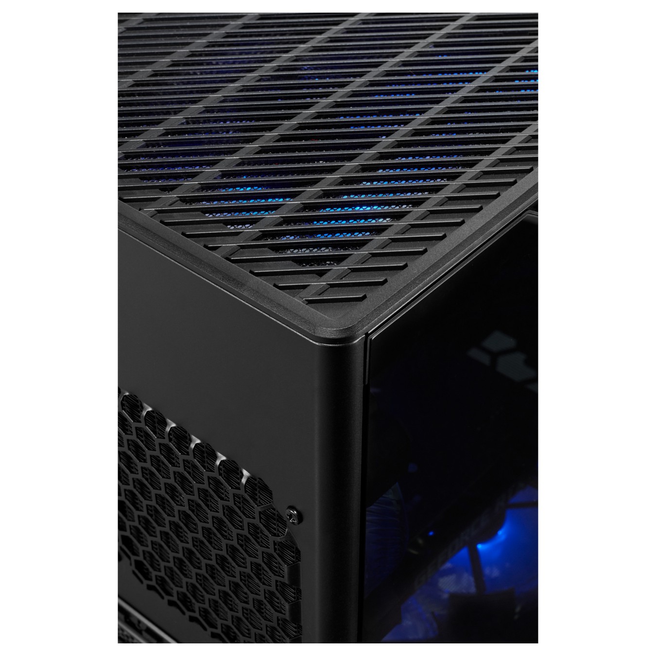 Buy Medion Erazer Bandit P20 MD354602 CU7 265F 32GB 1TBSSD RTX5070 W11 Home in Cyprus, Nicosia, Limassol, Larnaka, Pafos