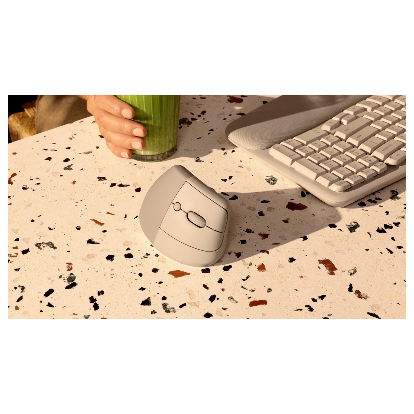 Buy Logitech LIFT ERGONOMIC MOUSE in Cyprus, Nicosia, Limassol, Larnaka, Pafos