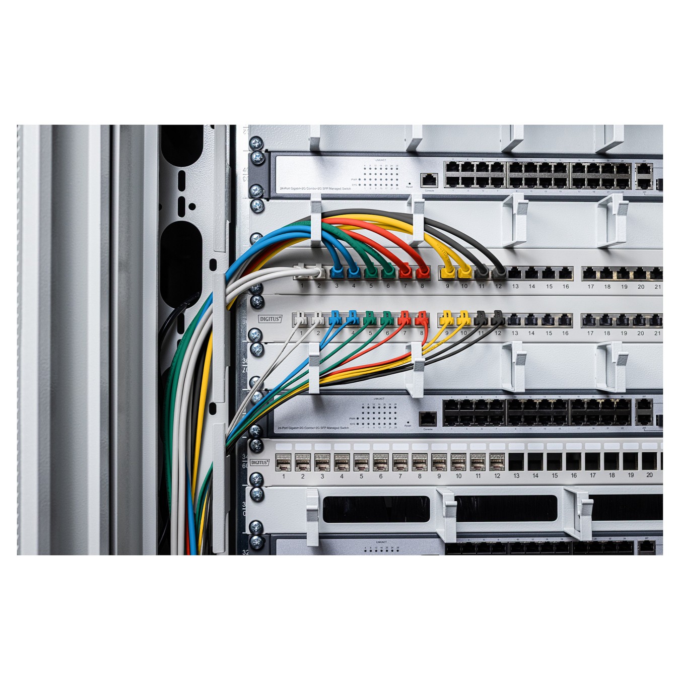 Buy CAT 6 U-UTP Slim Patchkabel, 1,5 m, Grau in Cyprus, Nicosia, Limassol, Larnaka, Pafos