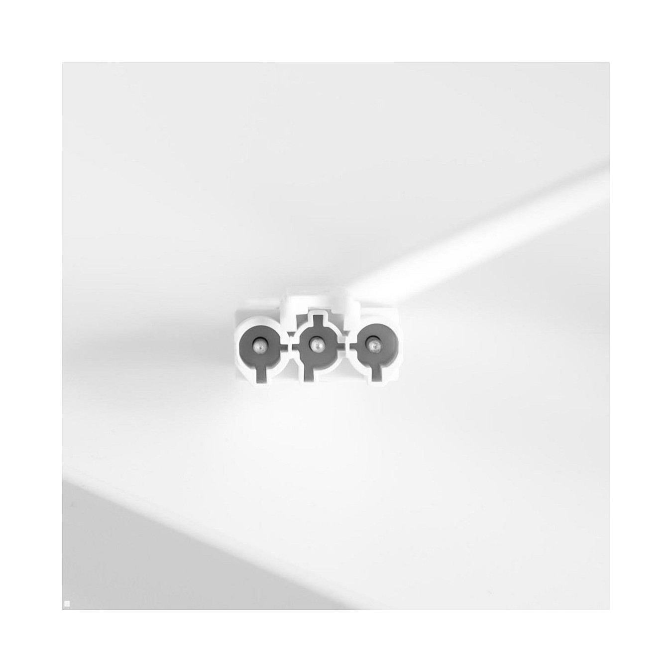 Buy BACHMANN PIX 1xCEE7 3 0,2m GST18 RAL9010 in Cyprus, Nicosia, Limassol, Larnaka, Pafos