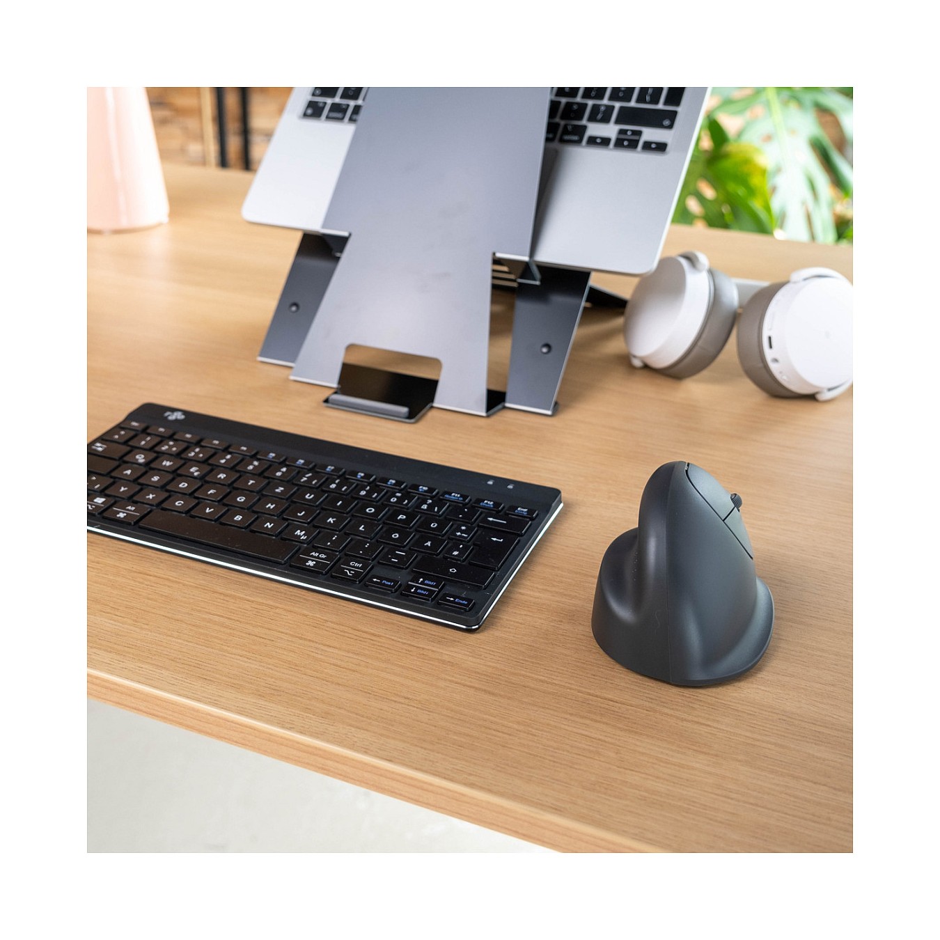 Buy R-GO HE BASIC MEDIUM ERGONOMIC MOUSE RIGHT-HANDED BLUETOOTH in Cyprus, Nicosia, Limassol, Larnaka, Pafos
