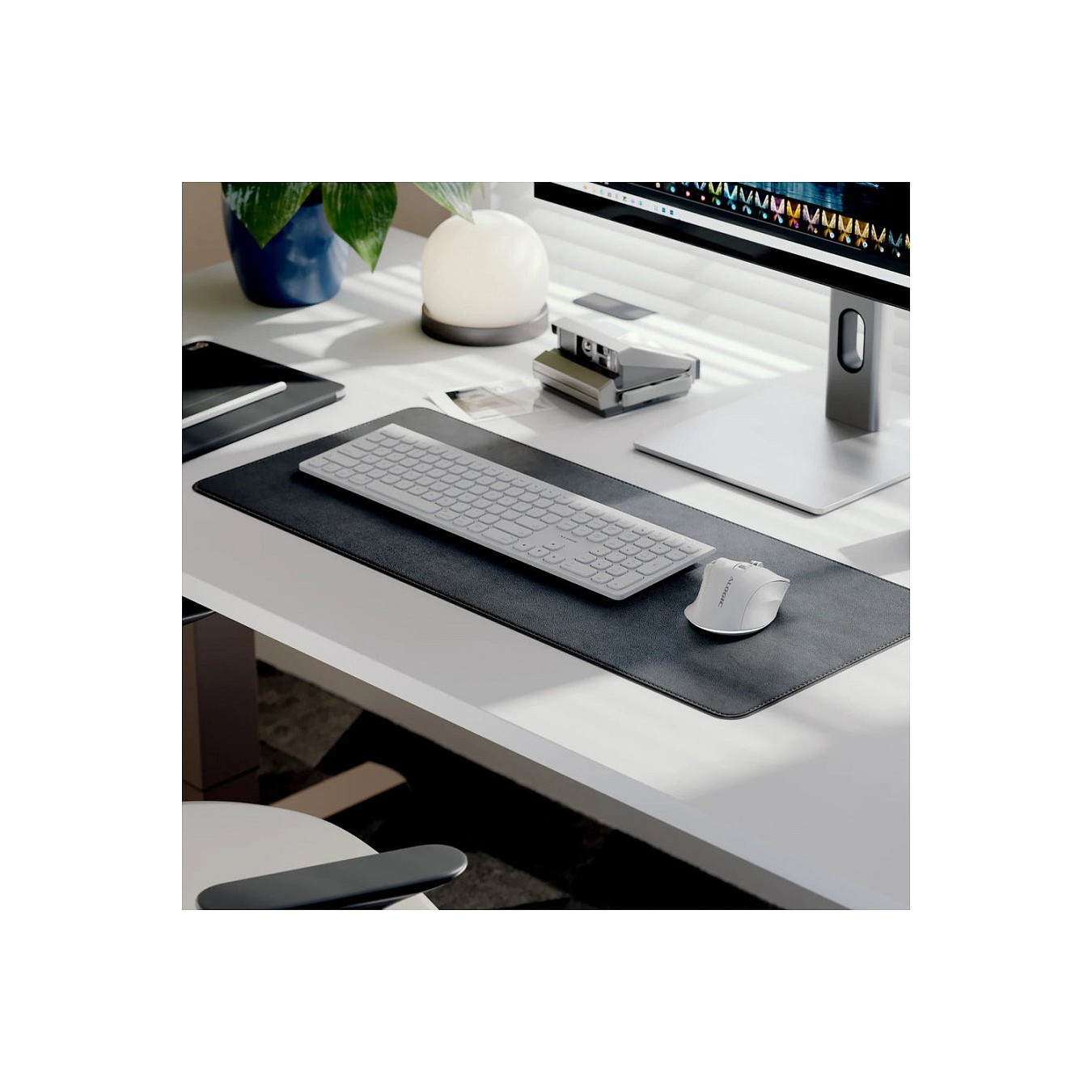 Buy Alogic Apex Bluetooth Wireless Mouse White in Cyprus, Nicosia, Limassol, Larnaka, Pafos