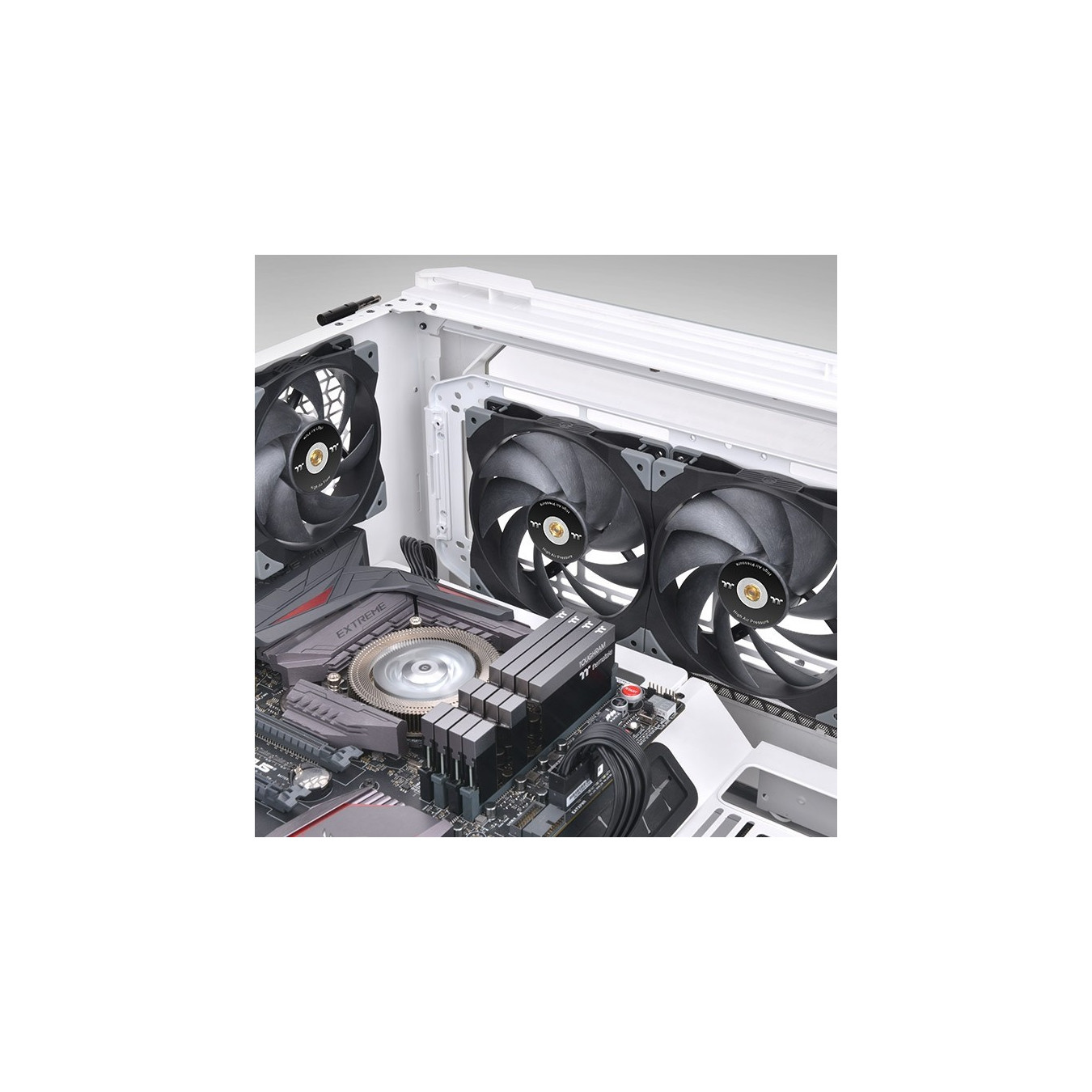 Thermaltake SWAFAN GT14 140mm PC Cooling Fan - Black, 500–2000 RPM, 4-pin PWM — Buy in Cyprus with Fast Delivery