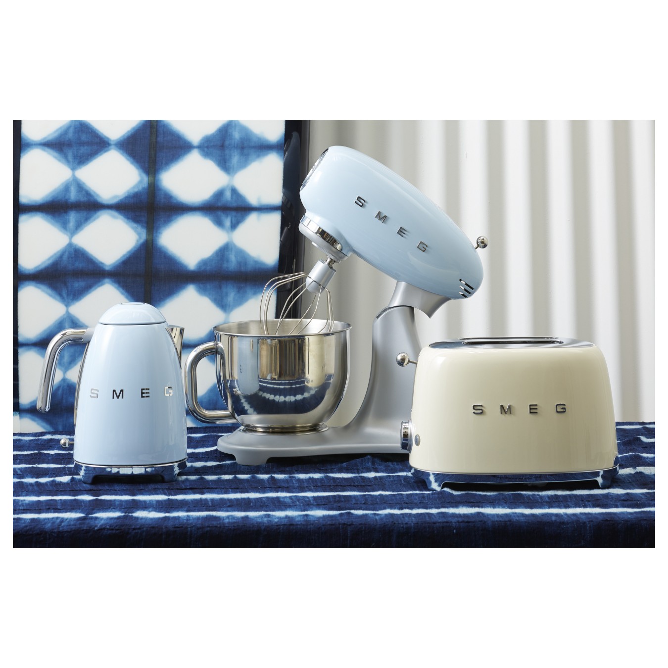 Buy SMEG Toaster 2-Schlitz kompakt 50s Style TSF01CREU, Creme, Hochglanz in Cyprus, Nicosia, Limassol, Larnaka, Pafos
