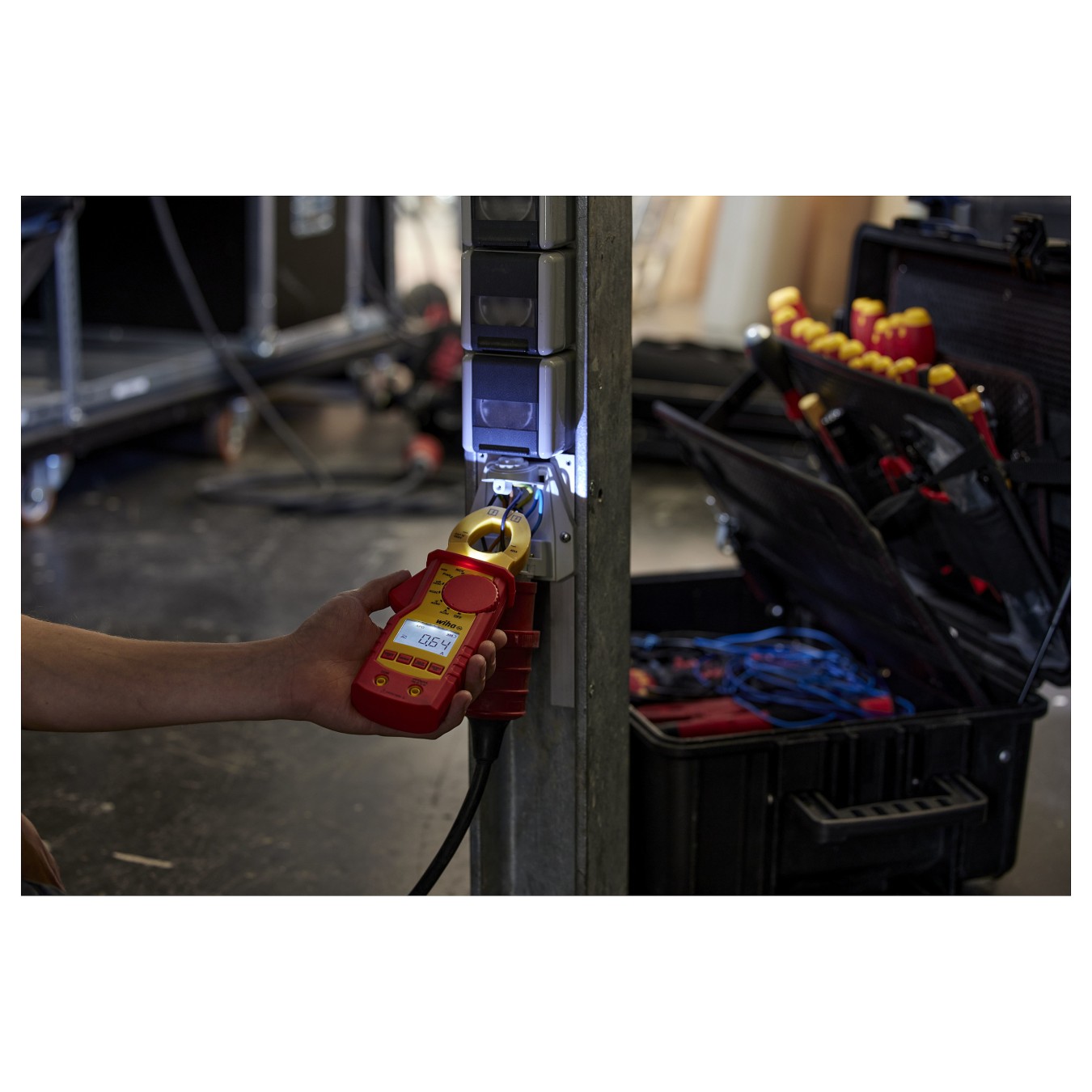 Buy Wiha Strommesszange bis 1.000V in Cyprus, Nicosia, Limassol, Larnaka, Pafos