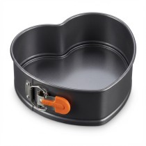 Buy Le Creuset Heart Cake Springform Non-Stick NonStick Carbon Steel (46070250011100) in Cyprus, Nicosia, Limassol, Larnaka, Paf