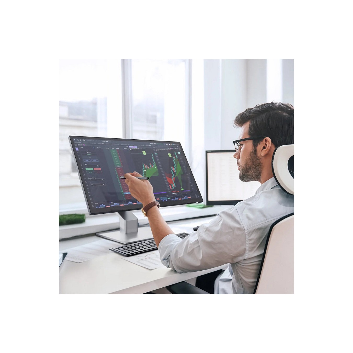 Buy Alogic TFT 27' Clarity Touch 4K, Webcam, 65W PD, Fold-Stand in Cyprus, Nicosia, Limassol, Larnaka, Pafos