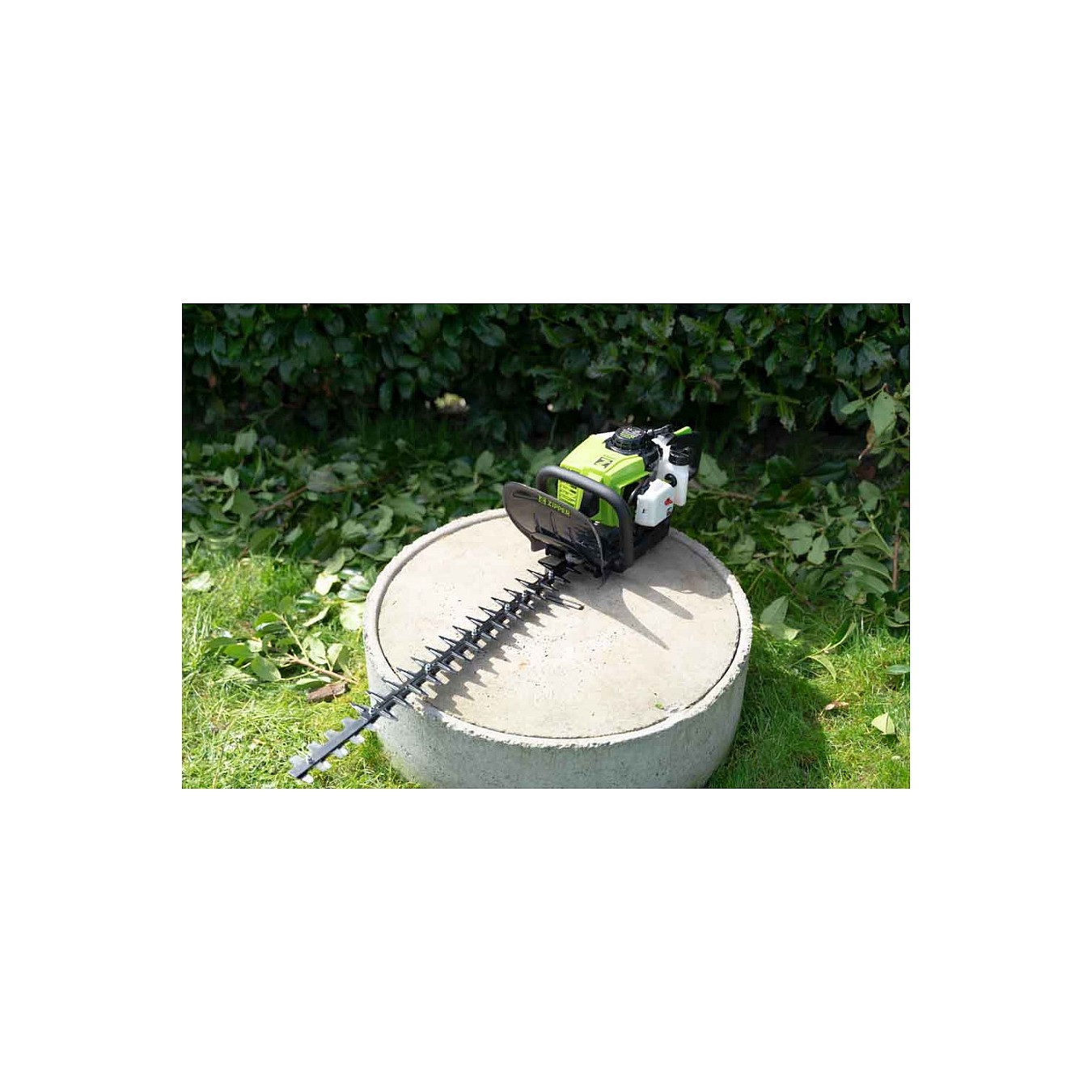Buy Zipper ZI-BHS2600 Benzin-Heckenschere in Cyprus, Nicosia, Limassol, Larnaka, Pafos