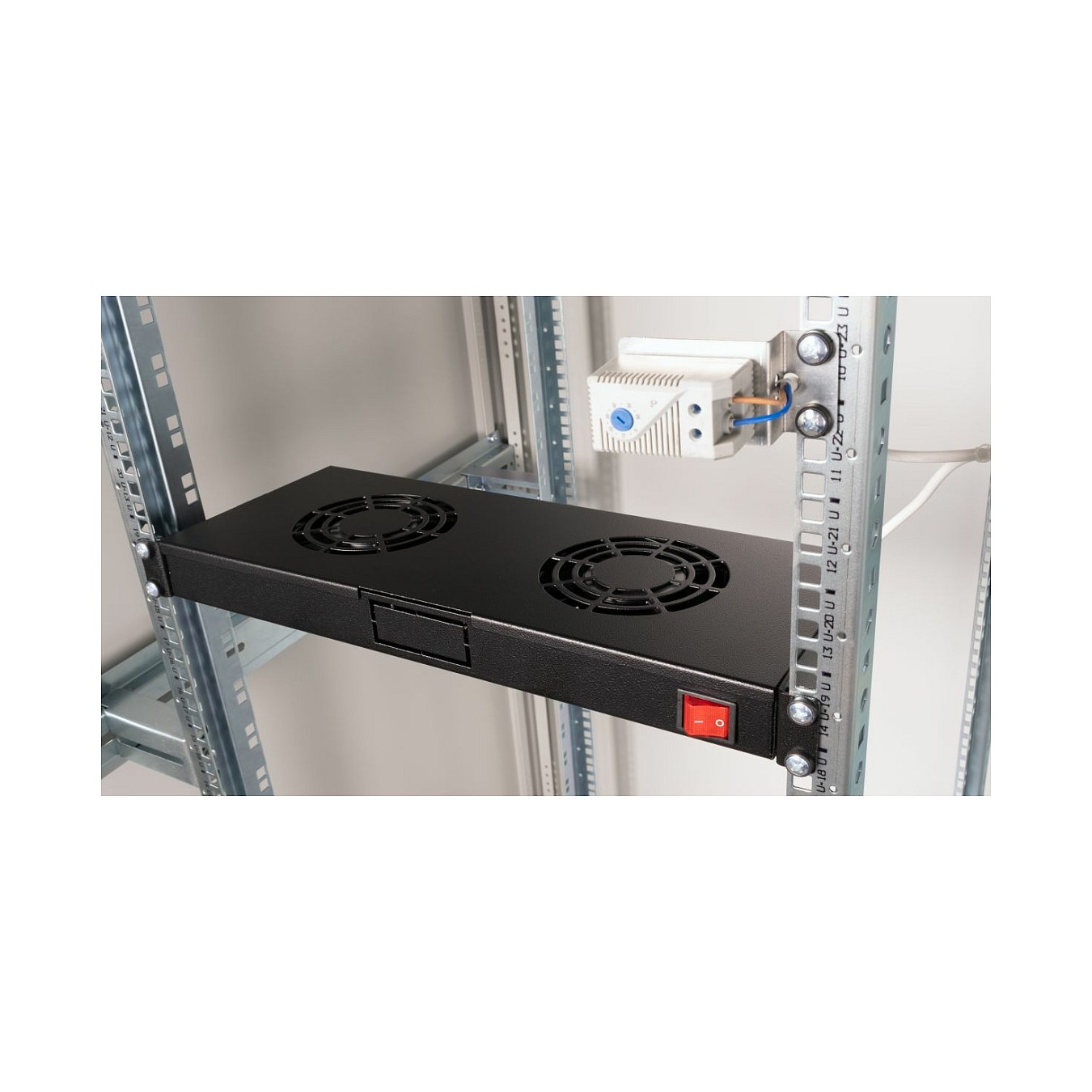 Buy Equip Lüftermodul 19' für Serverschränke. 2xLüfter RAL9005 in Cyprus, Nicosia, Limassol, Larnaka, Pafos