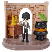 Buy Spinmaster Wizarding World Harry Potter - Hogwarts Zaubertrnke Klassenzimmer Spielset mit exklusiver Harry Potter Sam... in 