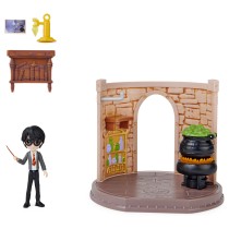 Buy Spinmaster Wizarding World Harry Potter - Hogwarts Zaubertrnke Klassenzimmer Spielset mit exklusiver Harry Potter Sam... in 