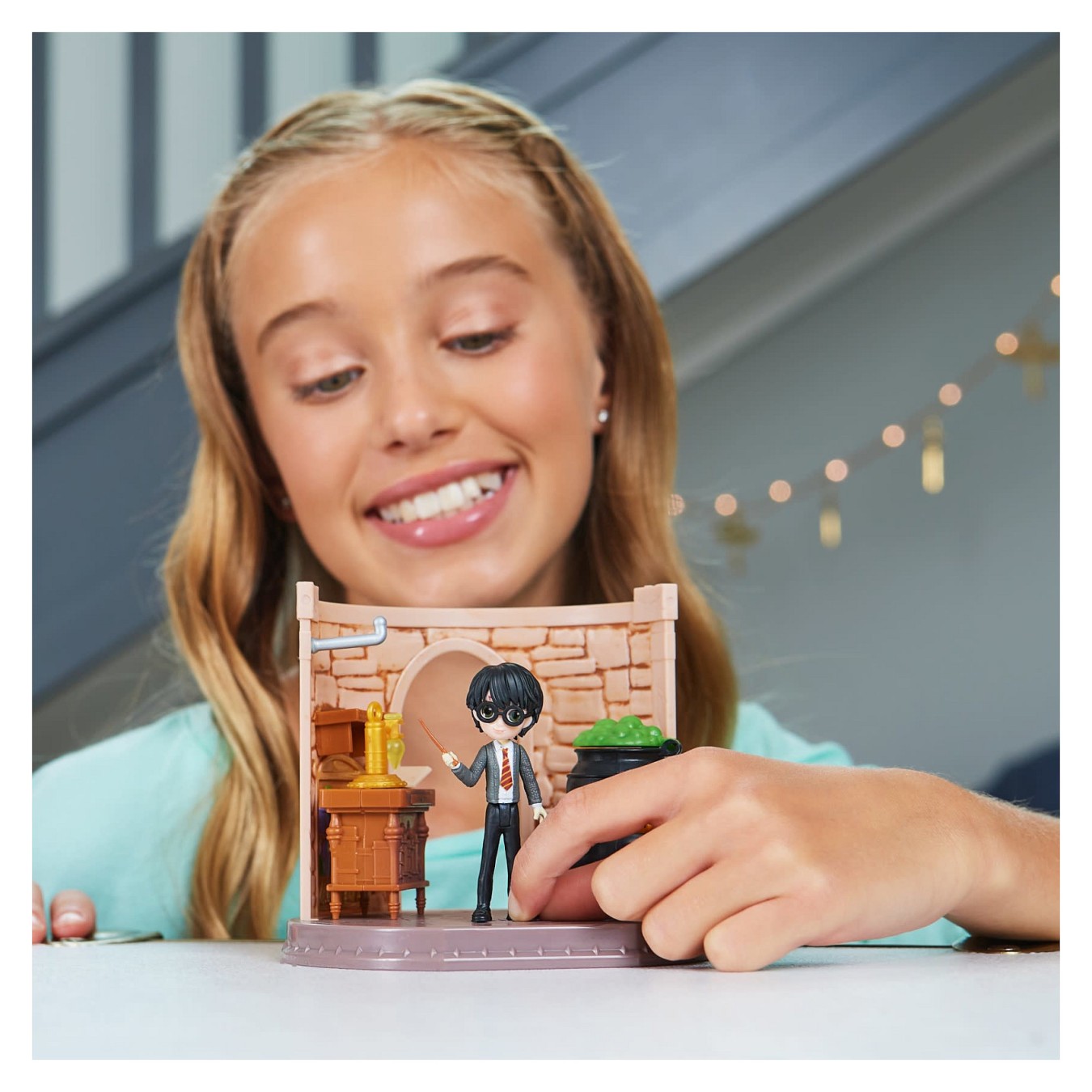 Buy Spinmaster Wizarding World Harry Potter - Hogwarts Zaubertrnke Klassenzimmer Spielset mit exklusiver Harry Potter Sam... in 