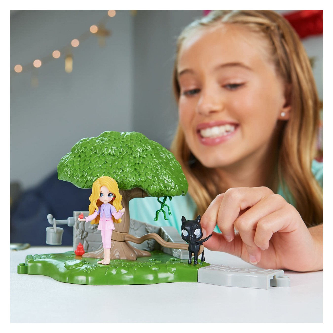 Buy Spinmaster Wizarding World Harry Potter - Hogwarts Pflege magischer Geschpfe Spielset (mit exklusiver Luna Lovegood S... in 