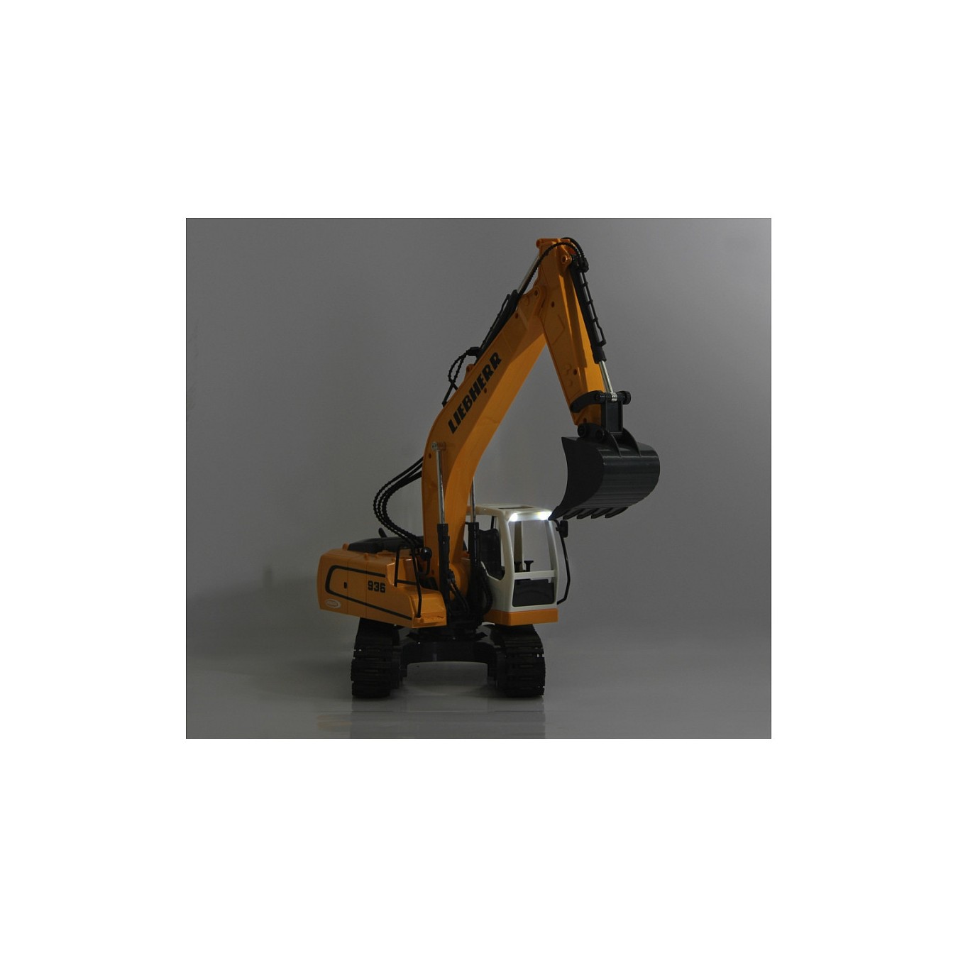 Buy Jamara Bagger Liebherr R936 1:20 2.4G 6+ in Cyprus, Nicosia, Limassol, Larnaka, Pafos