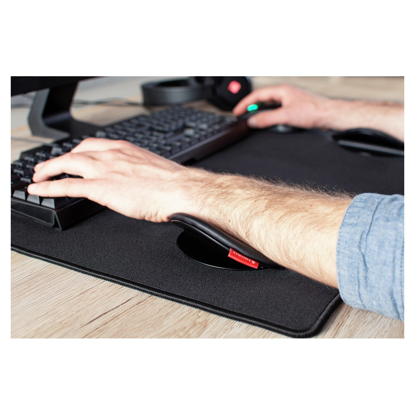 Cherry SLIDEPAD ERGO - Ergonomic Wrist Rest - Black — Buy in Cyprus with Fast Delivery