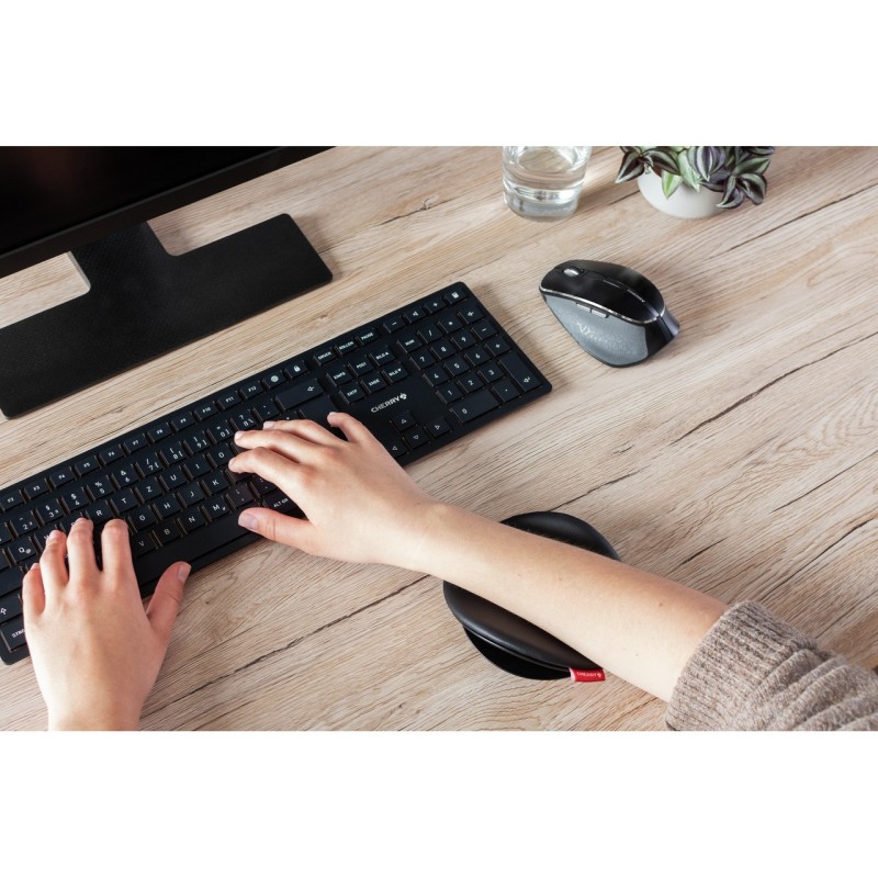 Buy Cherry SLIDEPAD ERGO - Ergonomic Wrist Rest - Black in Cyprus, Nicosia, Limassol, Larnaka, Pafos