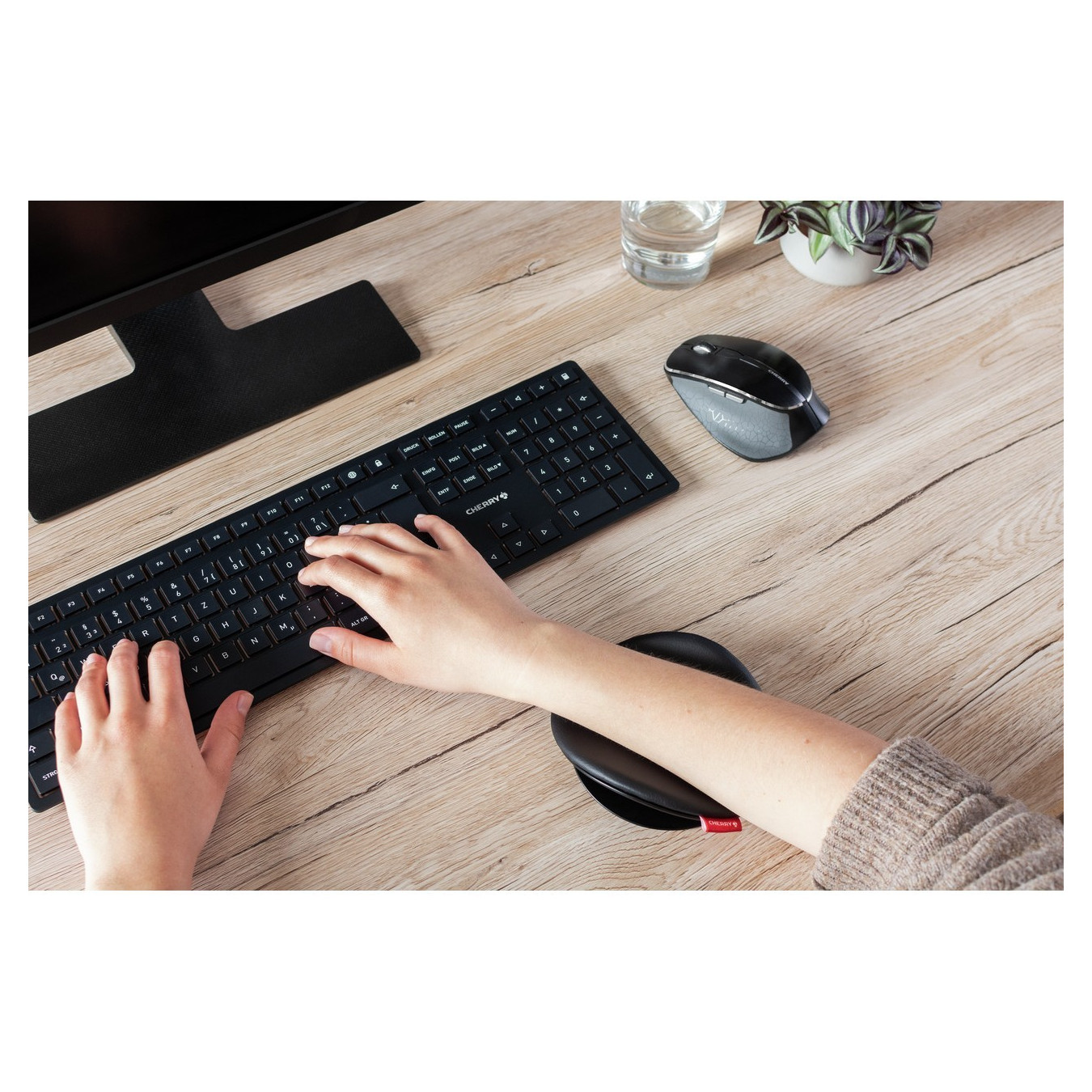 Cherry SLIDEPAD ERGO - Ergonomic Wrist Rest - Black — Buy in Cyprus with Fast Delivery