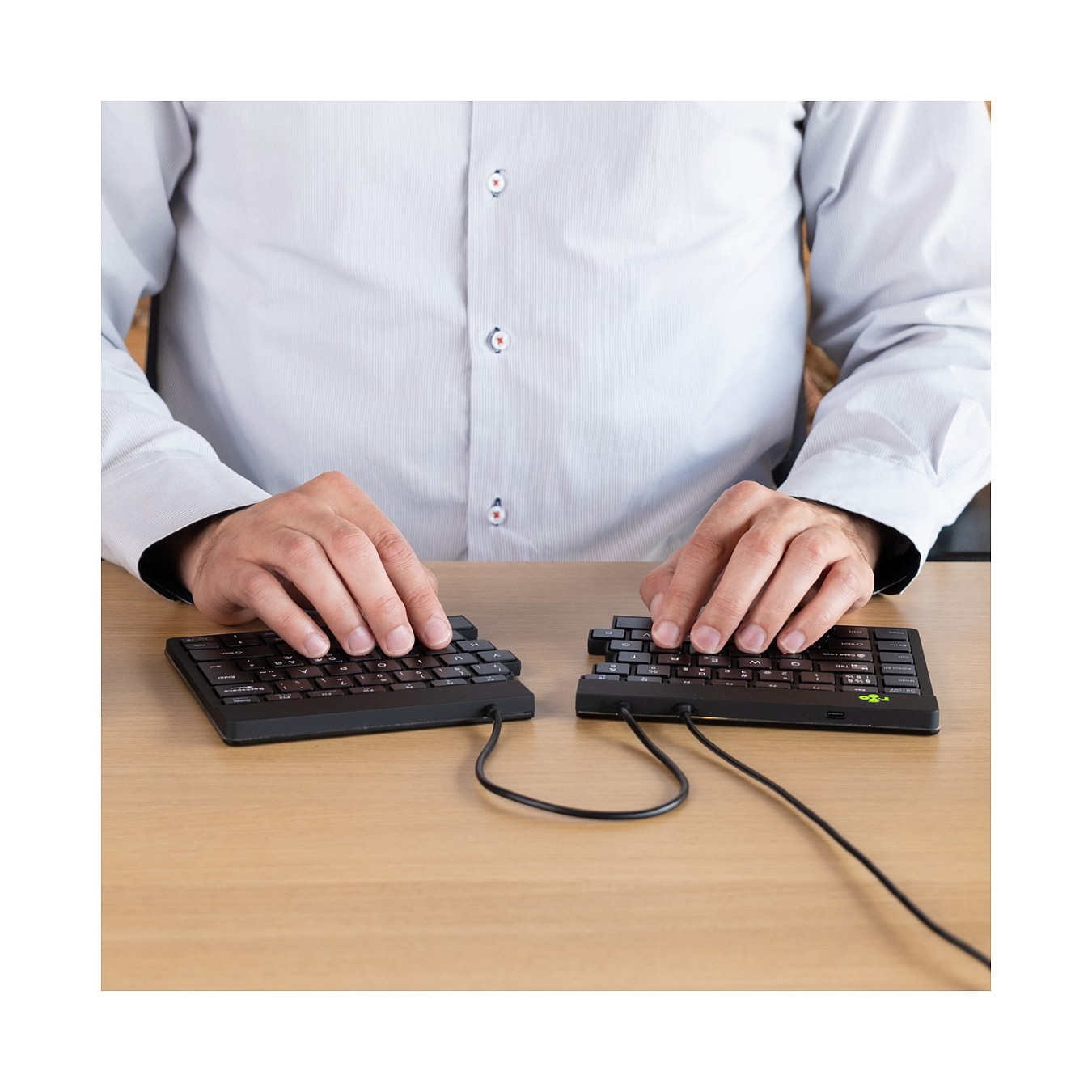 Buy R-Go Split Break Ergonomische Tastatur, QWERTZ (DE) - schwarz, kabelgebunden in Cyprus, Nicosia, Limassol, Larnaka, Pafos