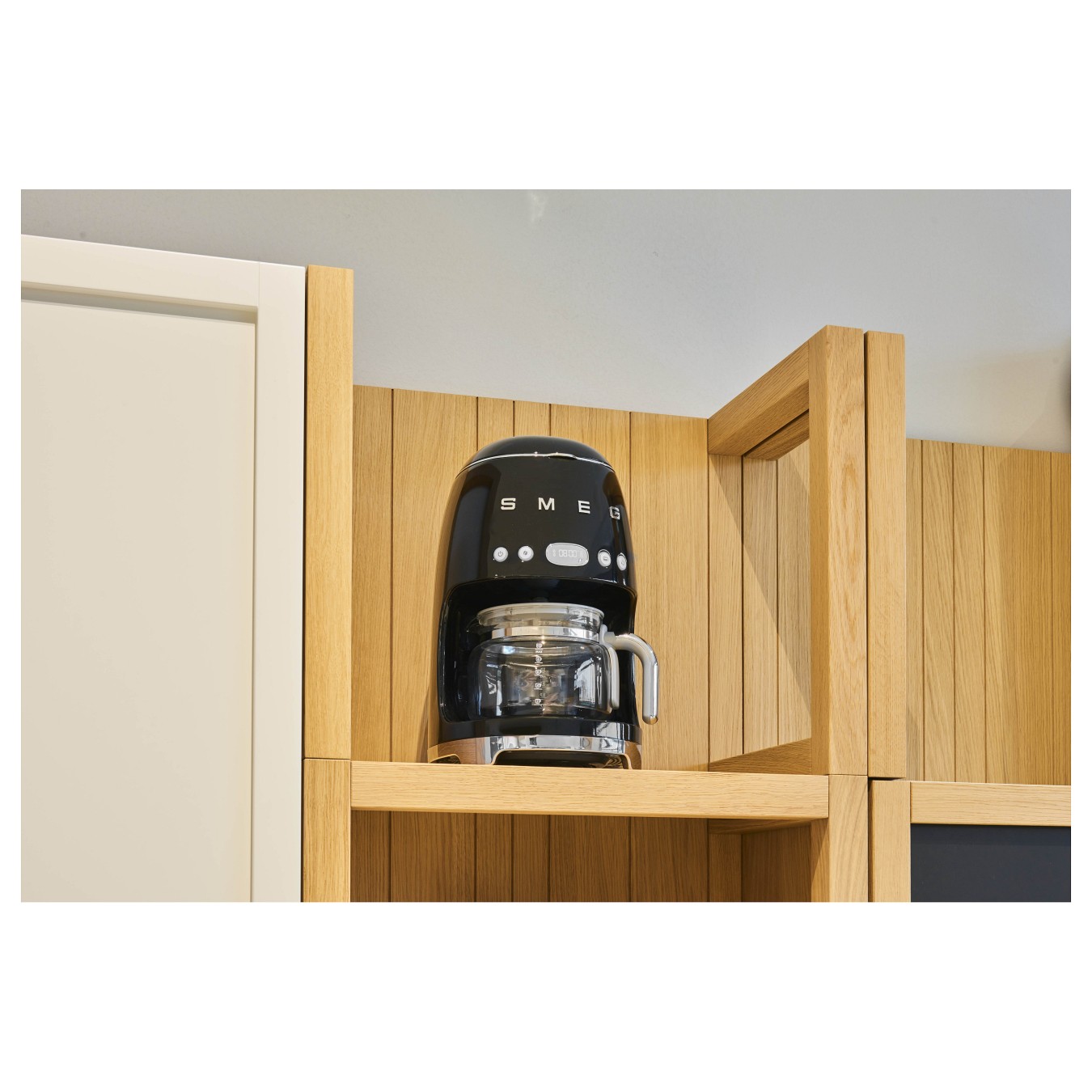 Buy SMEG Filter-Kaffeemaschine 50s Style DCF02BLEU, schwarz in Cyprus, Nicosia, Limassol, Larnaka, Pafos