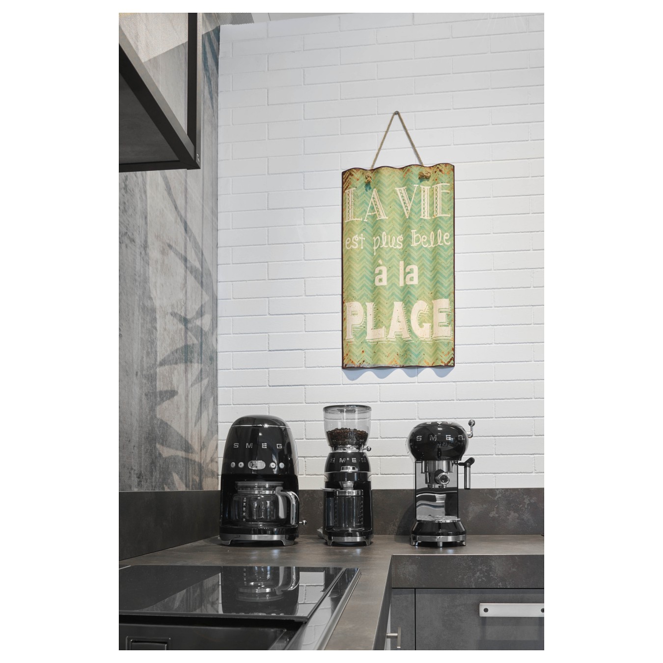 Buy SMEG Filter-Kaffeemaschine 50s Style DCF02BLEU, schwarz in Cyprus, Nicosia, Limassol, Larnaka, Pafos