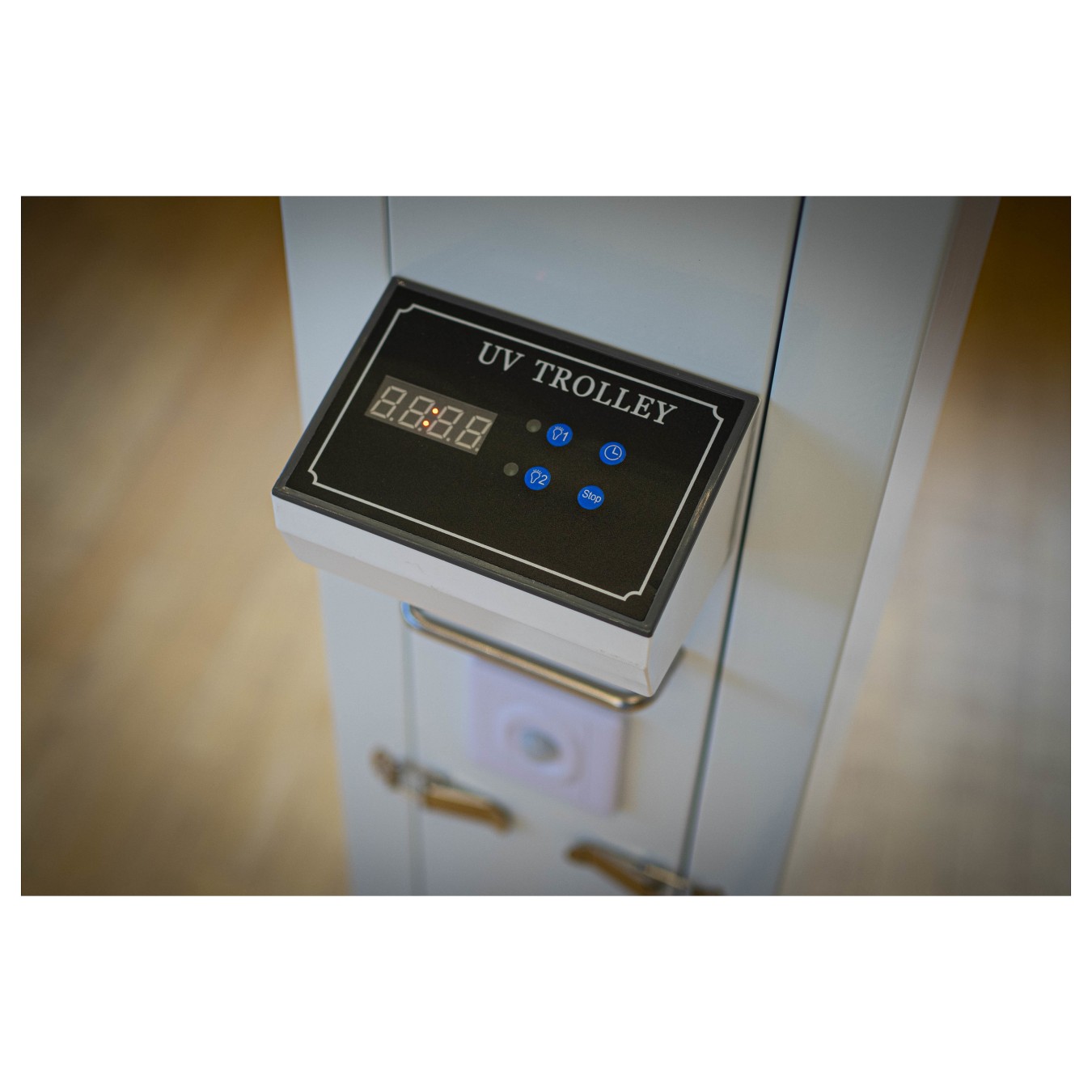 Buy Connections Disinfektionsstation 120W für 60m2 Raum in Cyprus, Nicosia, Limassol, Larnaka, Pafos