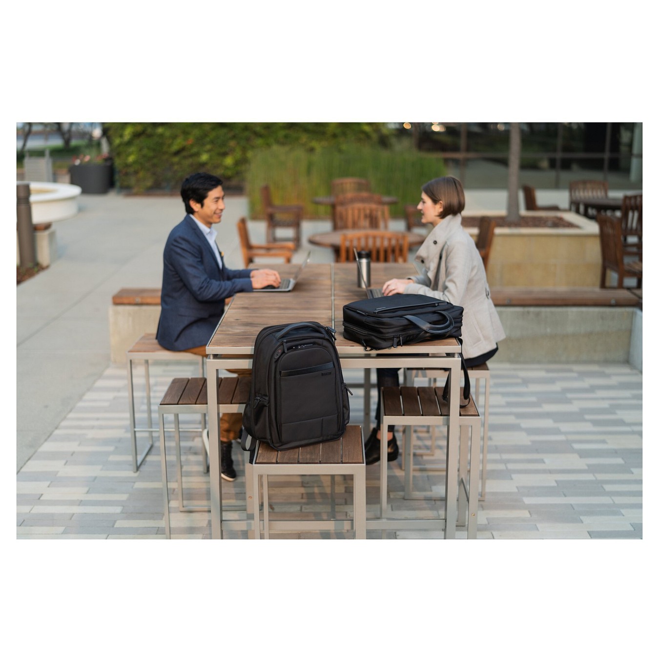 Buy Kensington NB Tasche Contour 2.0 15.6' Business in Cyprus, Nicosia, Limassol, Larnaka, Pafos