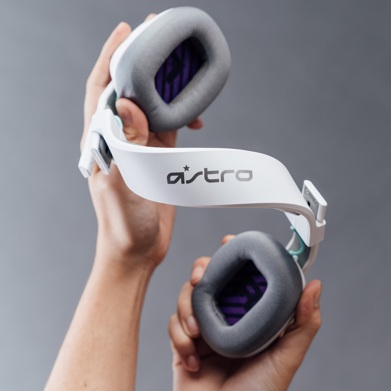 ASTRO A10 Gen 2 Wired Gaming Headset - White - 3.5mm Jack, Closed-Back, Boom Mic, Multi-Platform