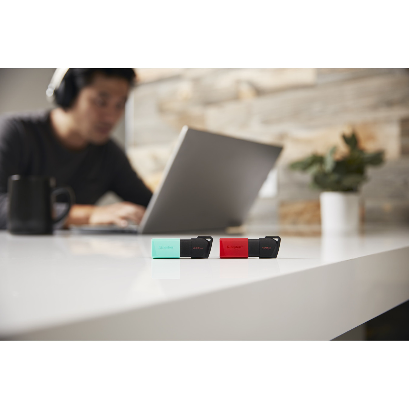 Kingston DataTraveler Exodia USB 3.2 Gen1 - 256GB USB-A Flash Drive, Black/Teal, Slide with Keyring